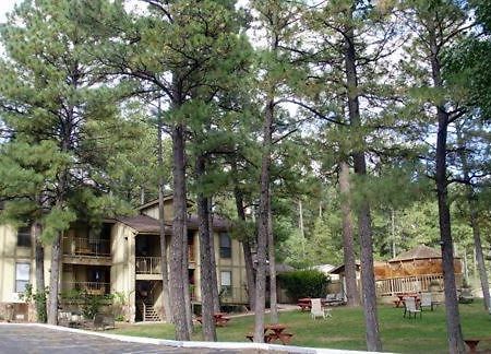 Village Lodge รุยโดโซ ภายนอก รูปภาพ
